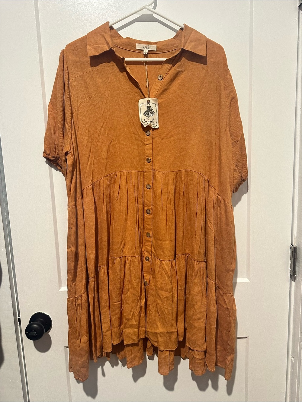NWT easel Tiered Button-Front Tunic Dress in Rust Orange